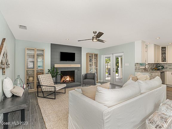 5th image of 571 Kale St