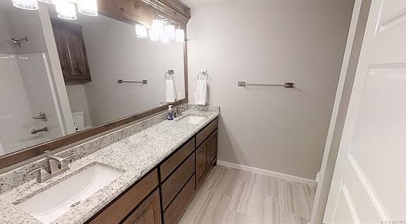 5th image of 8317 Vintage Trace Dr