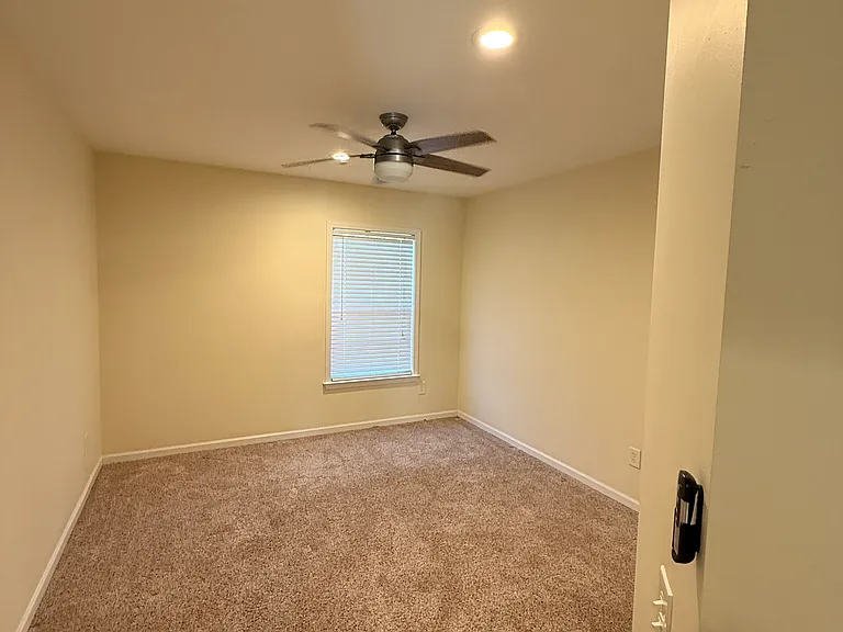 9530 Oswald Ln — Photo 37