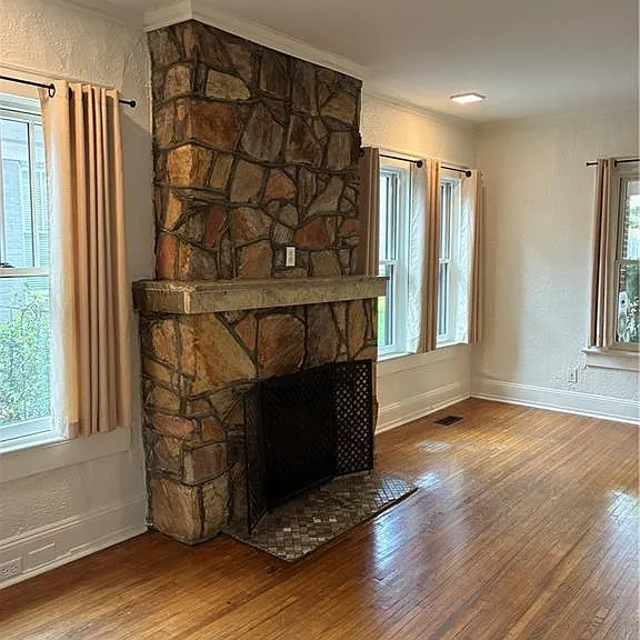 1088 Sanders Ave SE — Photo 5