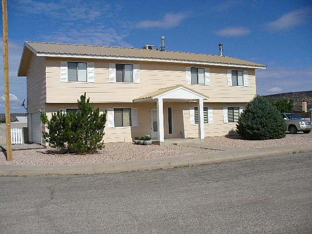 2nd image of 1700 Los Pinos Dr