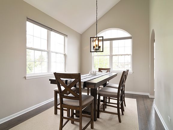 5th image of 1226 Tamarack Dr