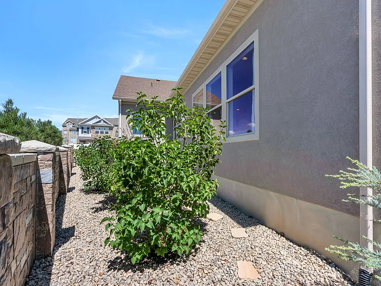 14056 S Deer Trail Ln — Photo 31