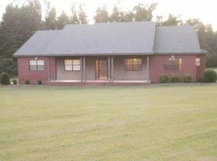 164 Center Point Rd, Grady, AL 36036