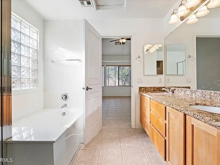 26024 N Hackberry Dr — Photo 10