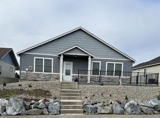 725 Spyglass Dr, Bandon, OR 97411