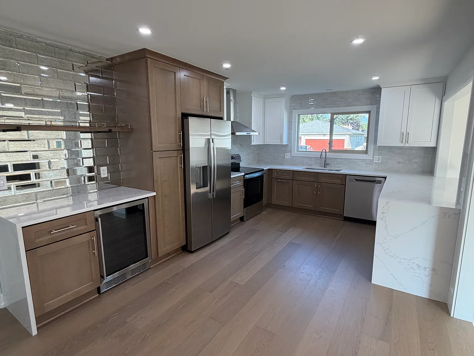 3 bed, 2000 sqft, $3,500 — Photo 1