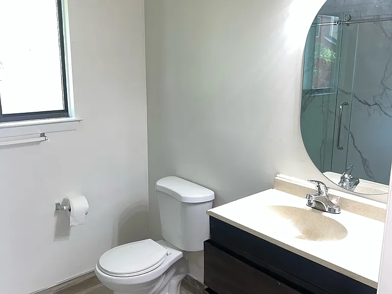 2700 Sussex Ct — Photo 6