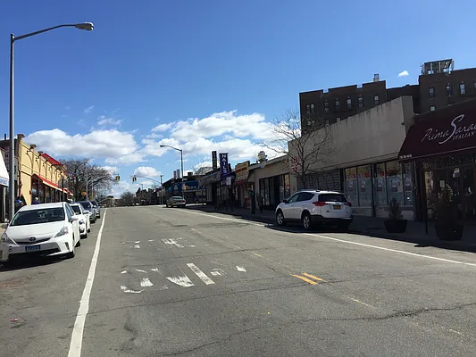 Rented by Metroline Realty | media 70