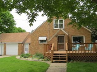 321 N Market St, Seneca, IL 61360