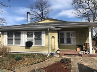 340 S Fulton Ave, Lindenhurst, NY 11757