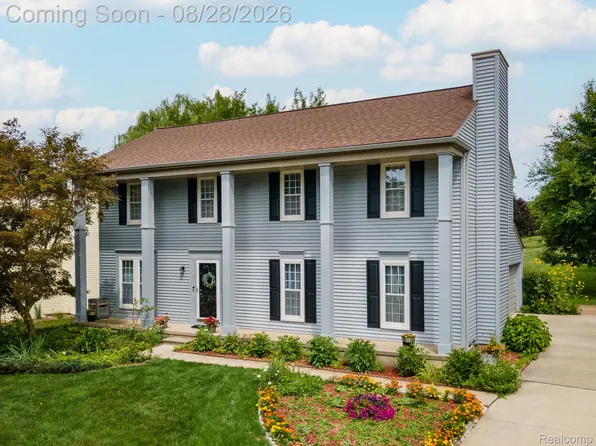 1952 Cedaredge Rd, Rochester Hills, MI 48306