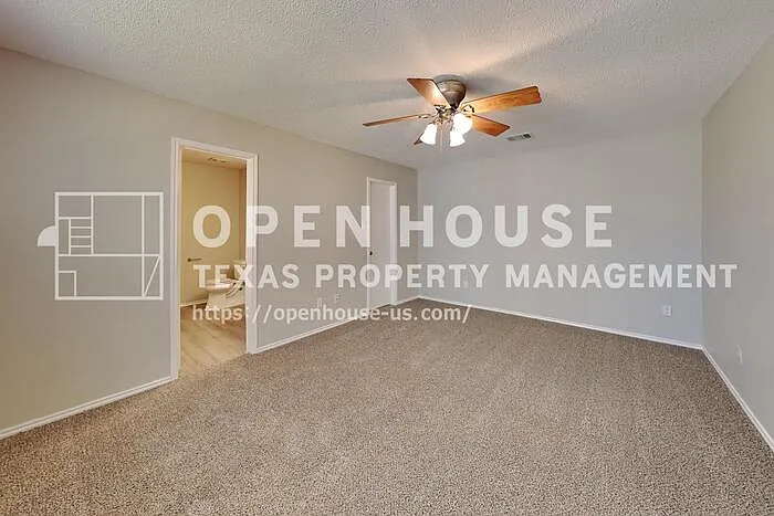 1305 Highcrest Dr — Photo 9