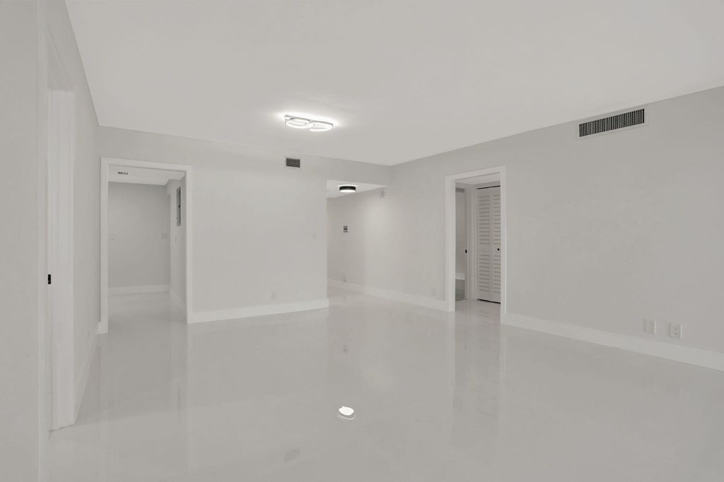 3505 Oaks Way #204, photo 6