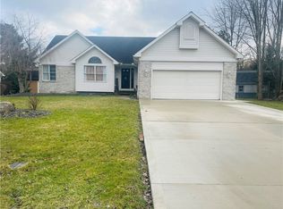 52 Roaming Rock Blvd, Rome, OH 44085