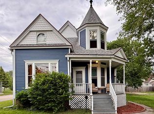 597 Maple Ave, Galesburg, IL 61401