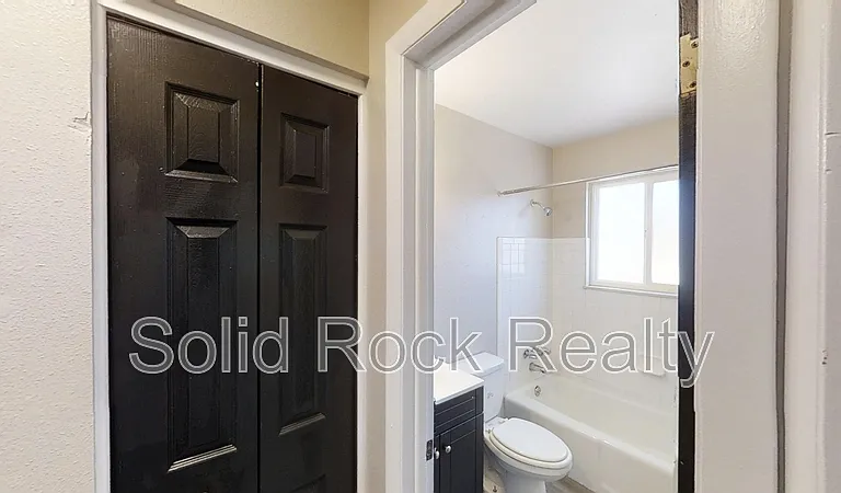357 Gahart Dr #4 — Photo 8