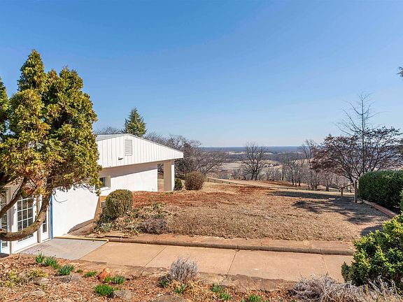 4th image of 12413 Chicken Mountain Rd