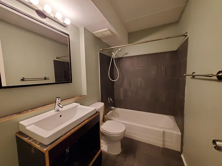 3512 Bryant Ave S #101 — Photo 9