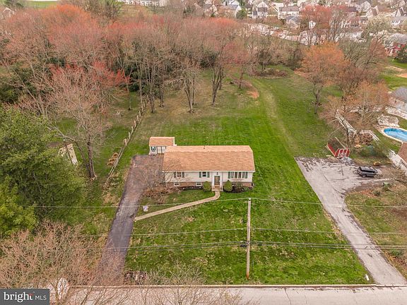 3rd image of 2701 N Barley Sheaf Rd