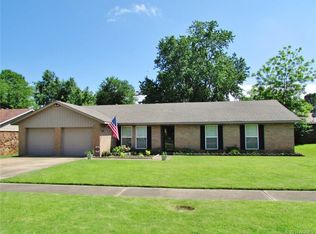 415 Barclay Rd, Muskogee, OK 74403