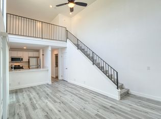 223 N Alvarado St APT 212, Los Angeles, CA 90026