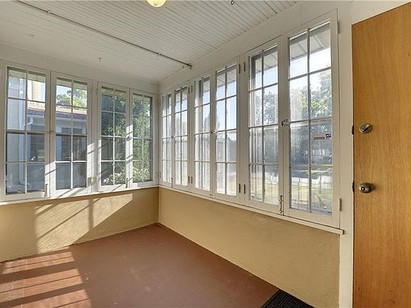 3rd image of 3522 22nd Ave S