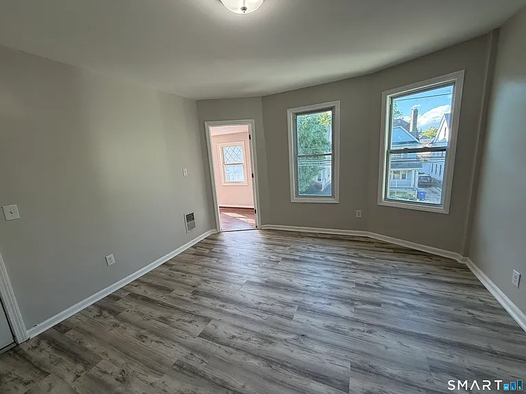 709 Capitol Ave #2 — Photo 17