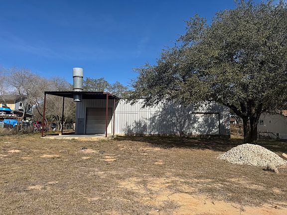 3rd image of 620 Viewpoint Dr