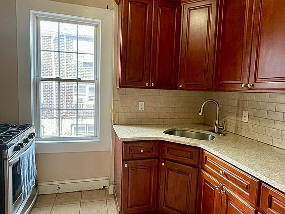 2nd image of 4248 Bronxwood Ave Floor 2