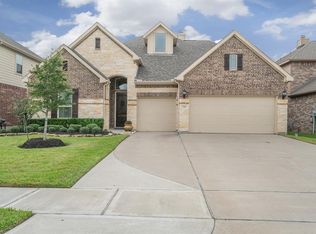 339 Woodway Dr, League City, TX 77573