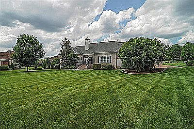 2nd image of 813 Legends Glen Ct