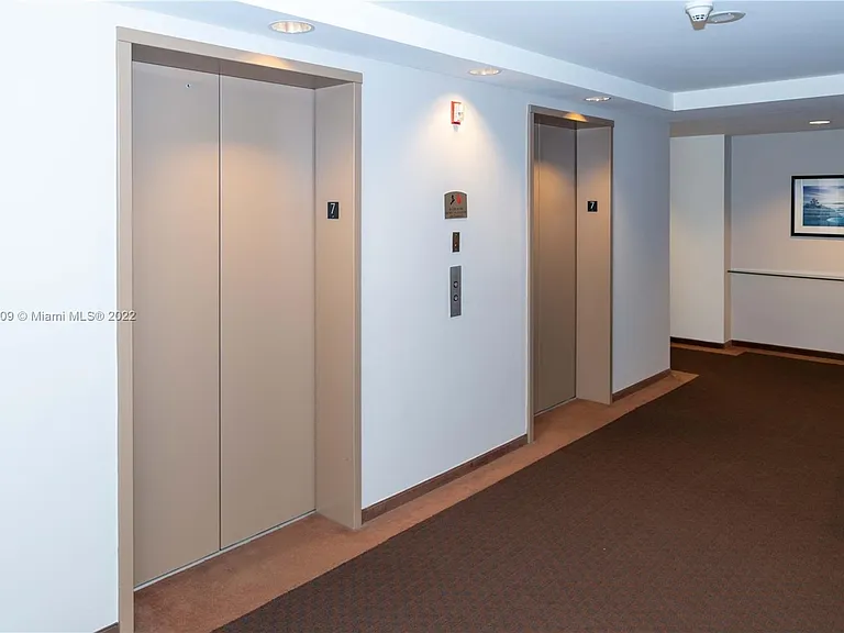 2475 Brickell Ave #709 — Photo 4