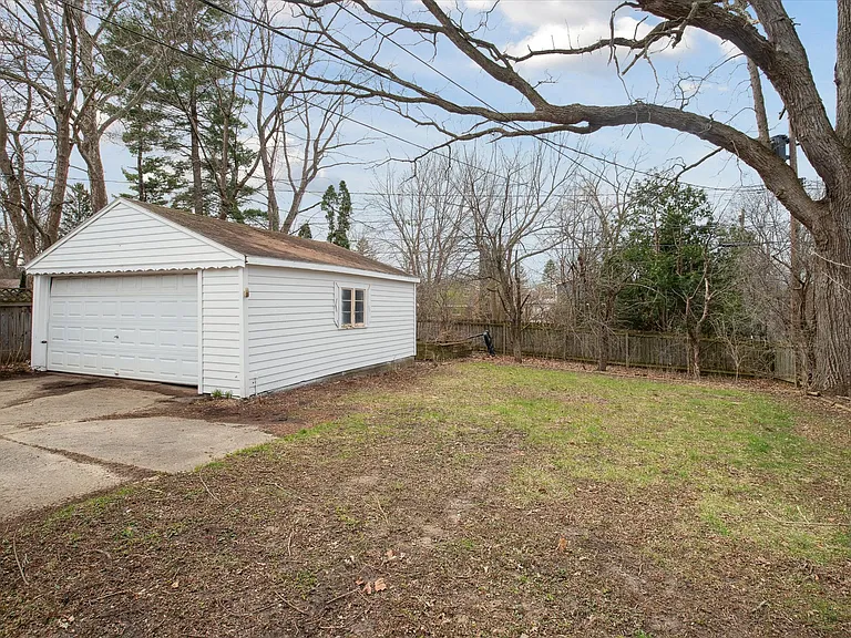 2728 Yost Blvd — Photo 45