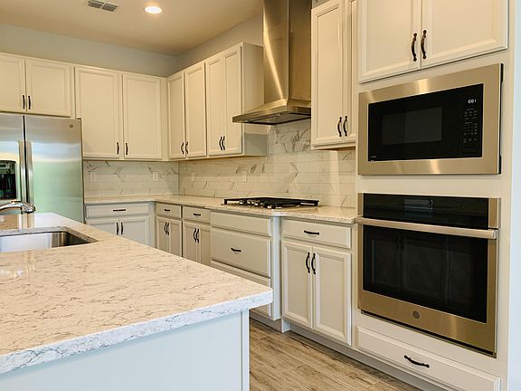 4th image of 2085 Panoramic Cir
