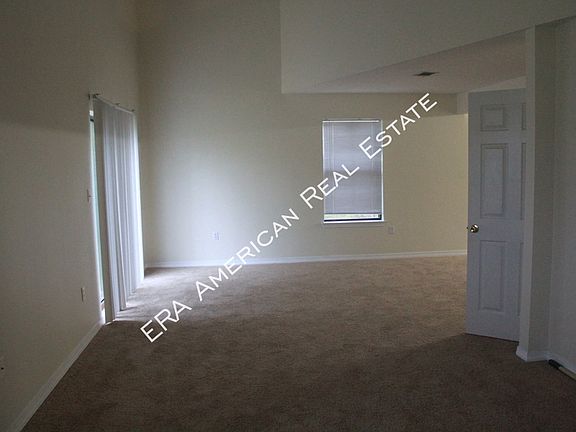 2nd image of 70 Hidden Cove Ln