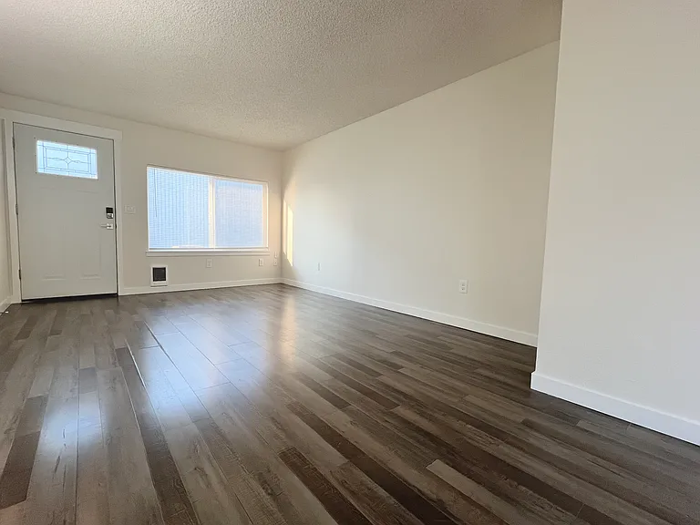 4809 S M St #A — Photo 2