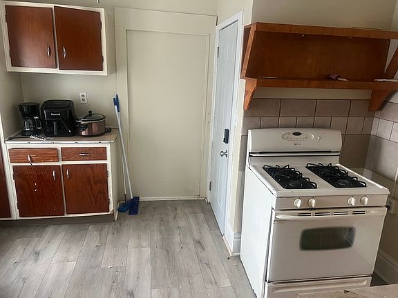 2nd image of 117 Moores River Dr #3