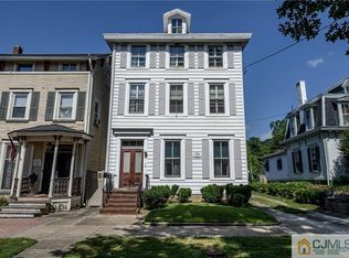 25 Ridgway St, Mount Holly, NJ 08060