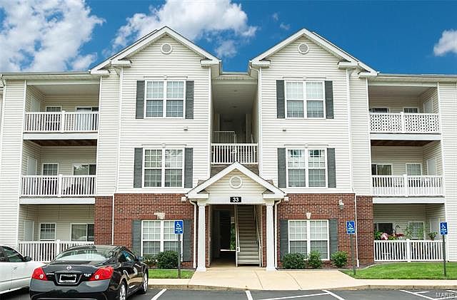 1st image of 33 Kassebaum Ln APT 202