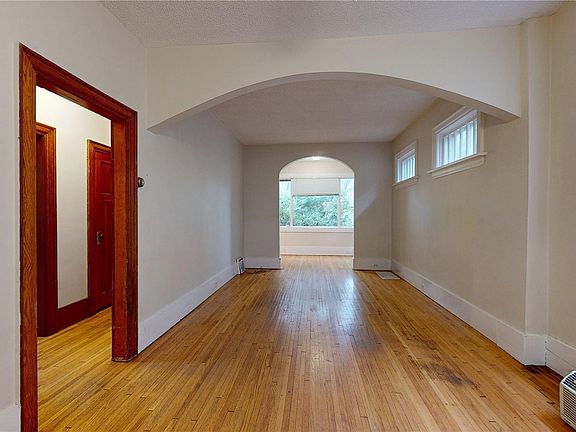 5th image of 2212 MONTREAL Street