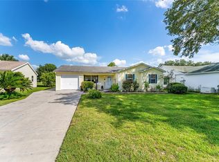 934 Orchid St, Lady Lake, FL 32159