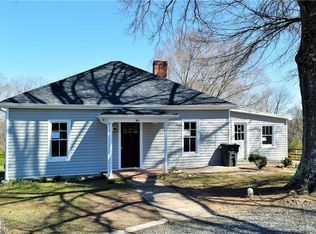 903 Overlook Ave, Eden, NC 27288