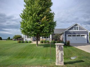 10325 E Kuehl Ct, Rochelle, IL 61068