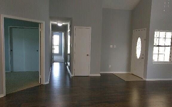 4th image of 4621 Monterrey Dr