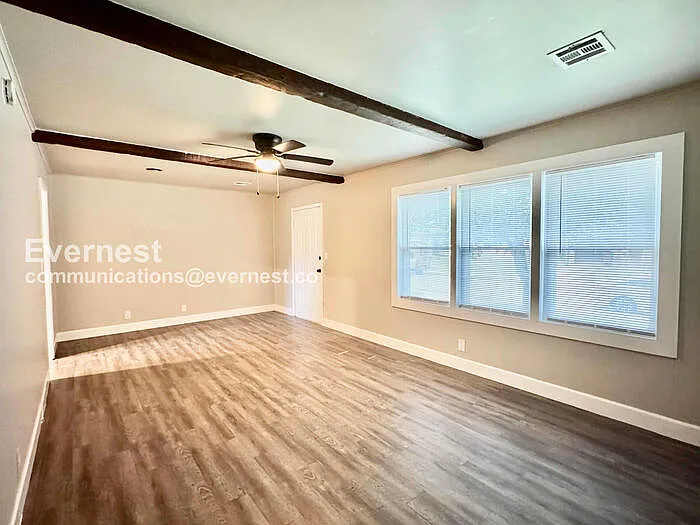 802 N Birch St — Photo 6