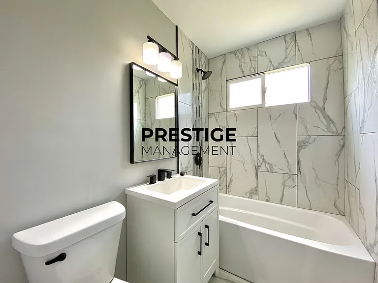 4061 W 20th Pl — Photo 8