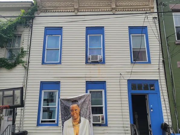 26 Albany Street, Albany, NY 12204