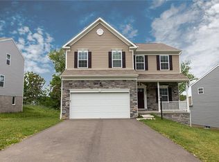 305 Summit Cir, Houston, PA 15342