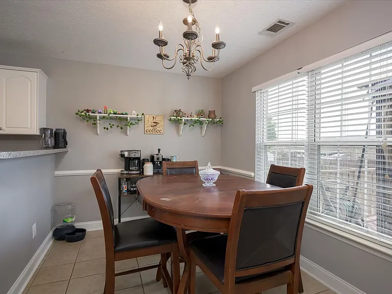 4516 Logans Way — Photo 10